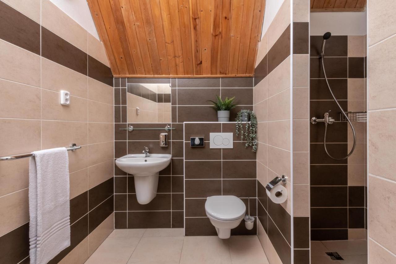 Wellness Hotel Sedy Vlk Гаррахов Экстерьер фото